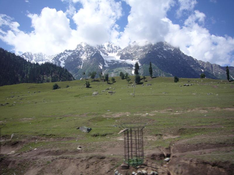 Looking towards Sonamarg.